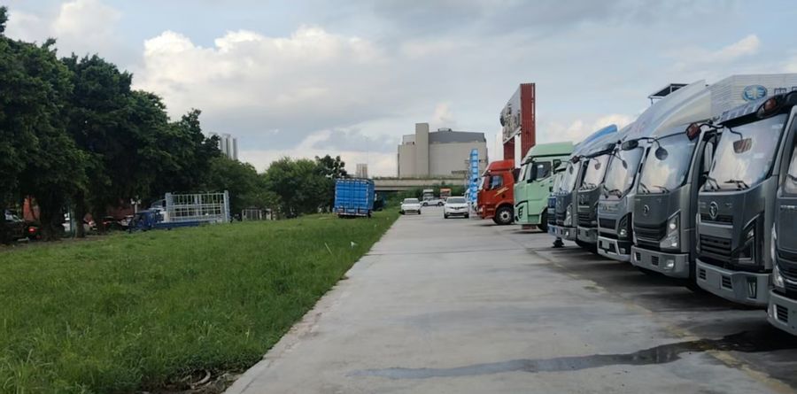 佛山汽车城园区门口实拍